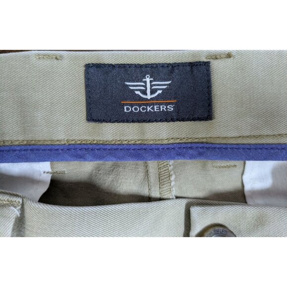 Dockers Men's Tan Pleated Khaki Pants Size 34 x 32 - Picture 6 of 8